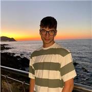 Estudiante de 2º año de Psicologia y de 4º año de Arquitectura. Tengo las matematicas, la física y la tecnologia al dia
